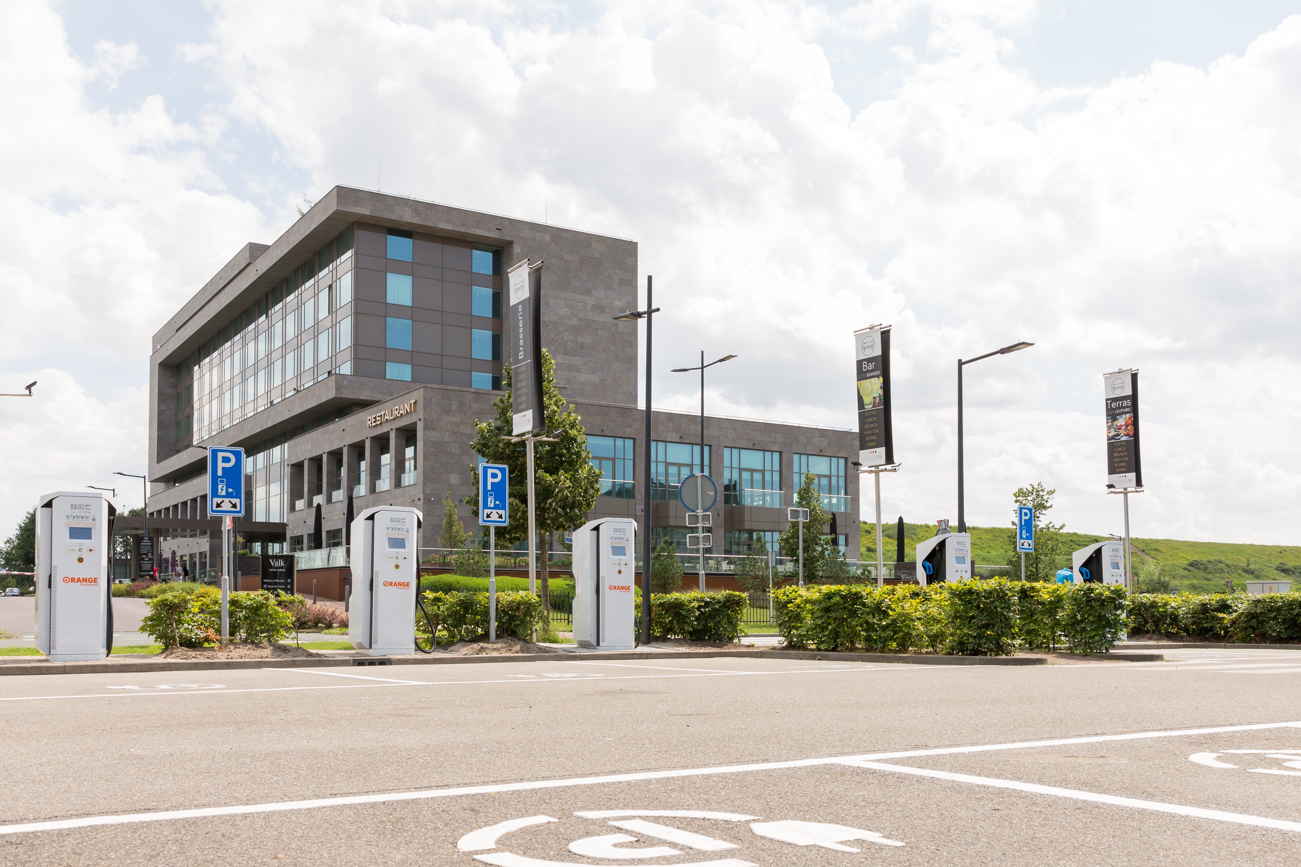 snellaadplein-woonlandschap-deleyhoeve-tilburg-laadpaal-snellader