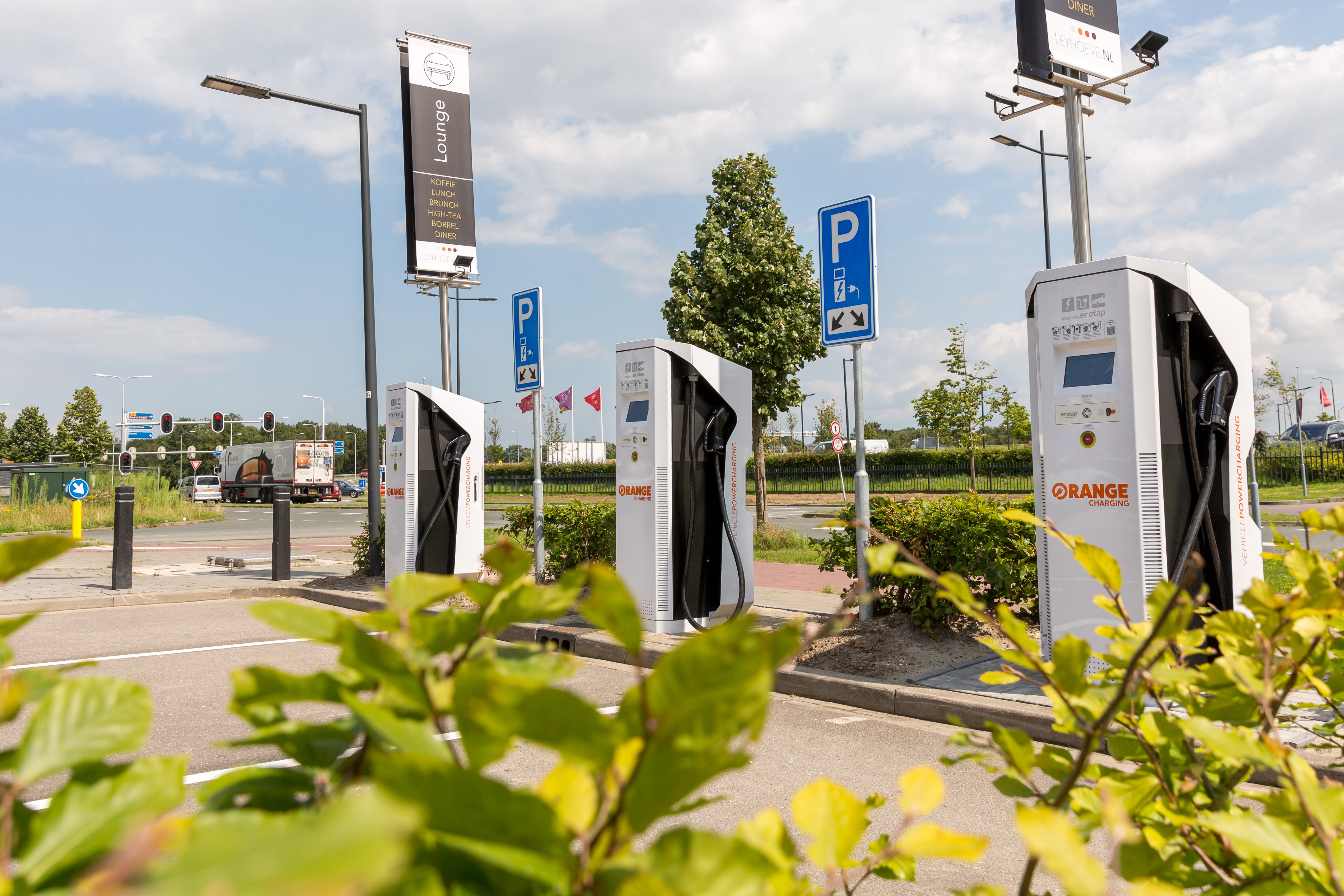 snellaadplein-woonlandschap-deleyhoeve-tilburg-laadpaal